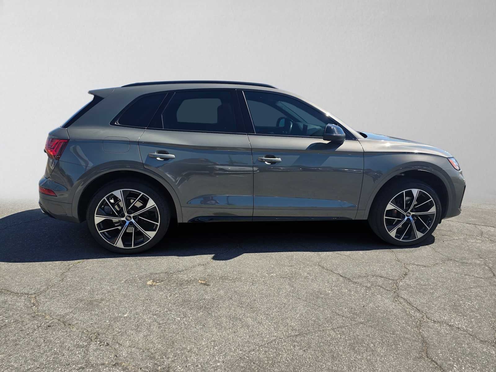 2023 Audi SQ5 Premium Plus
