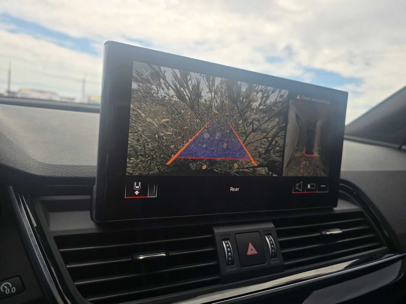 2023 Audi SQ5 Premium Plus