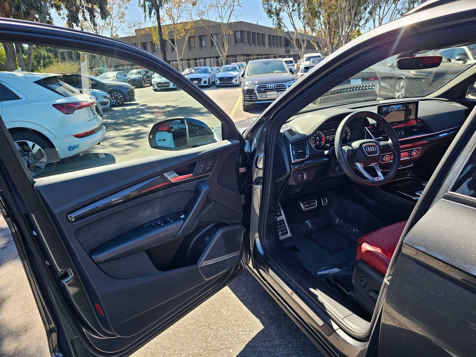 2023 Audi SQ5 Premium Plus