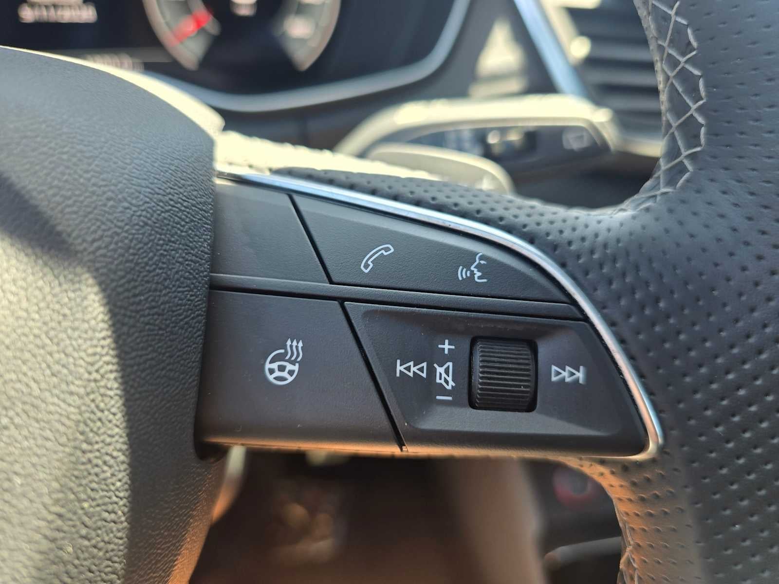 2023 Audi SQ5 Premium Plus