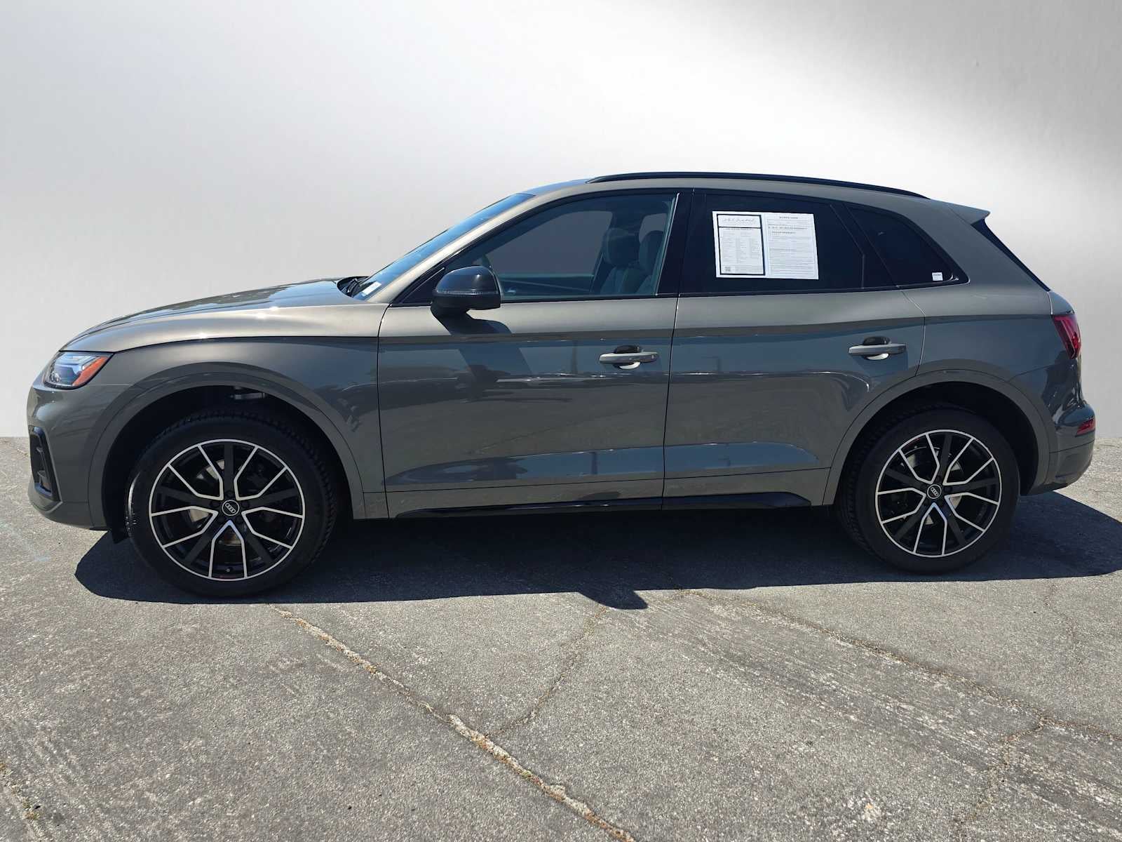 2023 Audi SQ5 Premium Plus