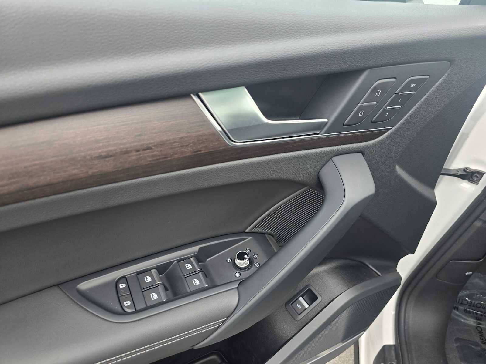 2023 Audi Q5 Premium Plus