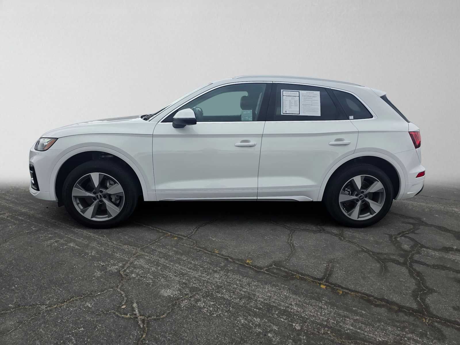 2023 Audi Q5 Premium Plus