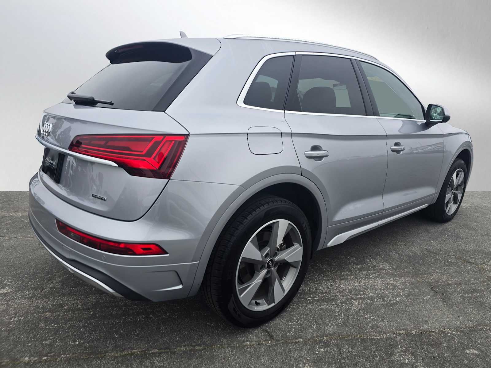 2023 Audi Q5 Premium Plus