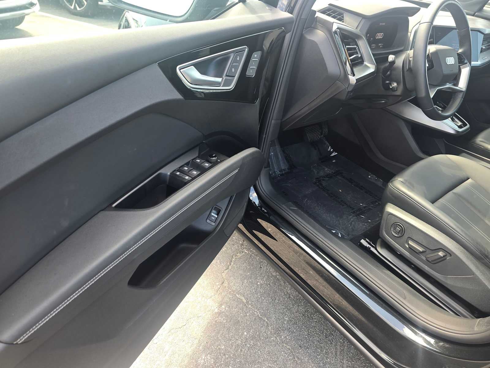 2023 Audi Q4 e-tron Premium Plus