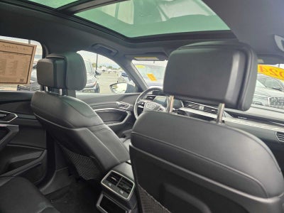 2024 Audi Q8 e-tron Sportback S line Prestige