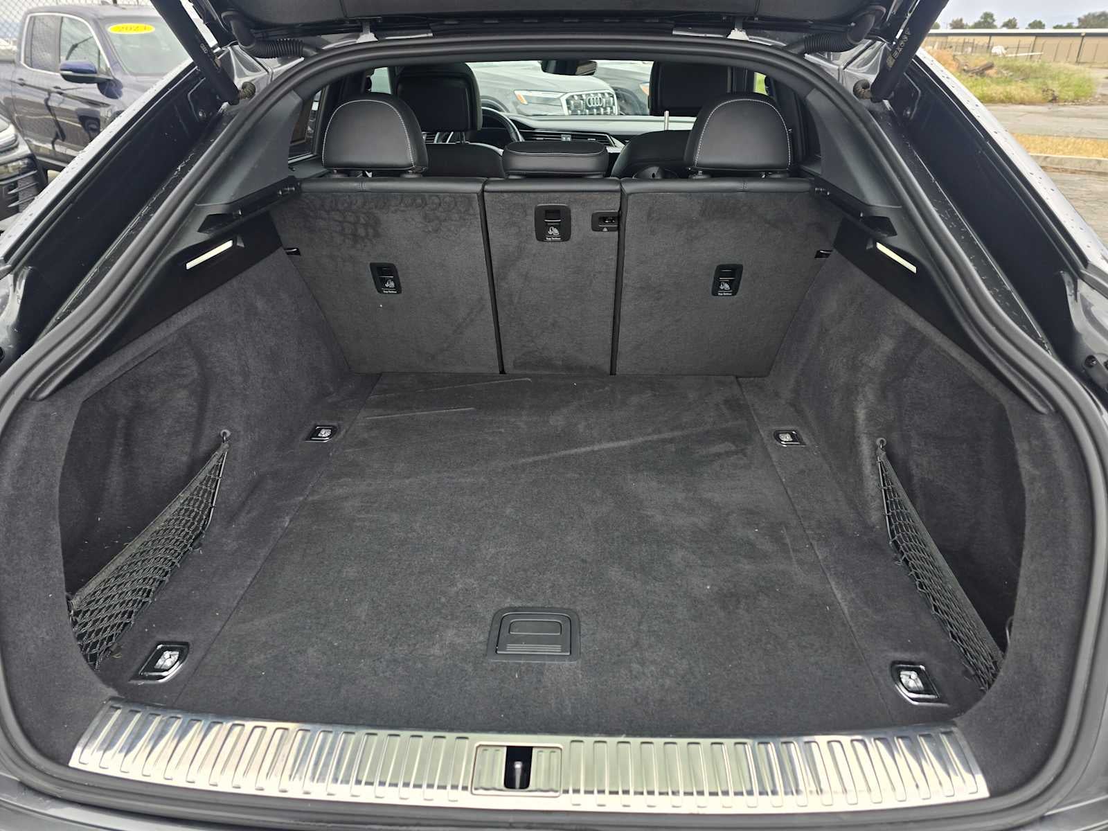 2024 Audi Q8 e-tron Sportback S line Prestige