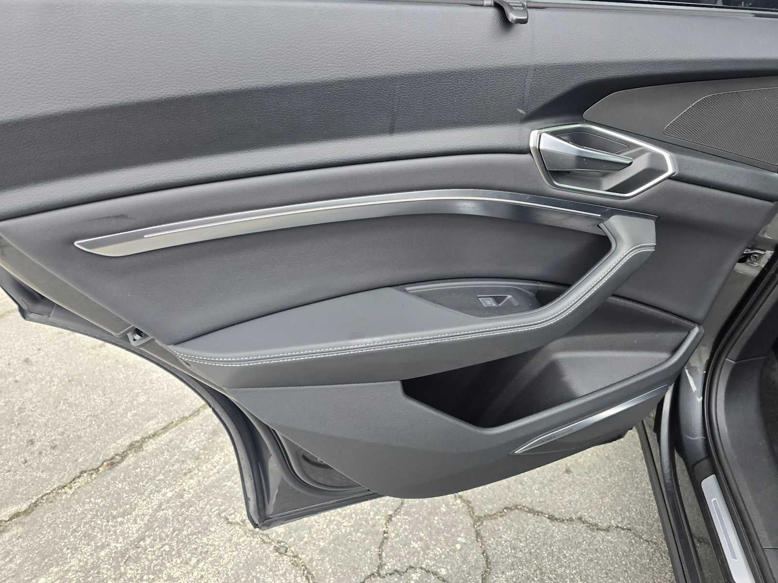 2024 Audi Q8 e-tron Sportback S line Prestige