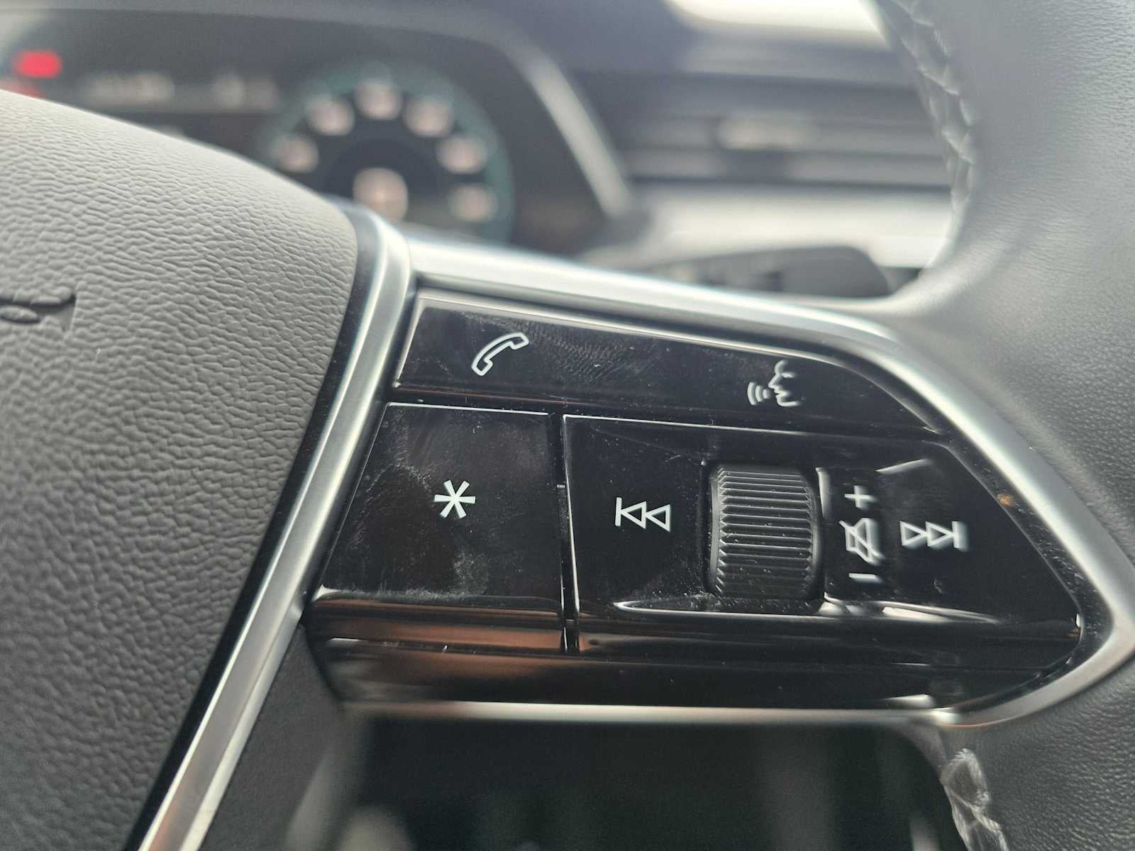 2024 Audi Q8 e-tron Sportback S line Prestige