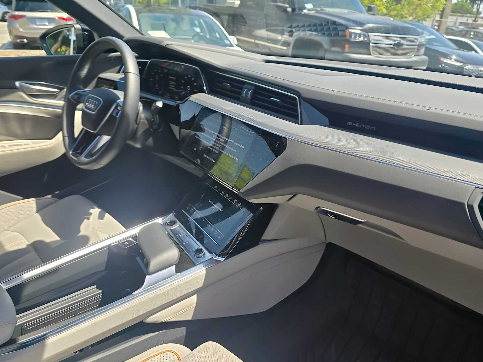 2024 Audi Q8 e-tron Sportback S line Prestige