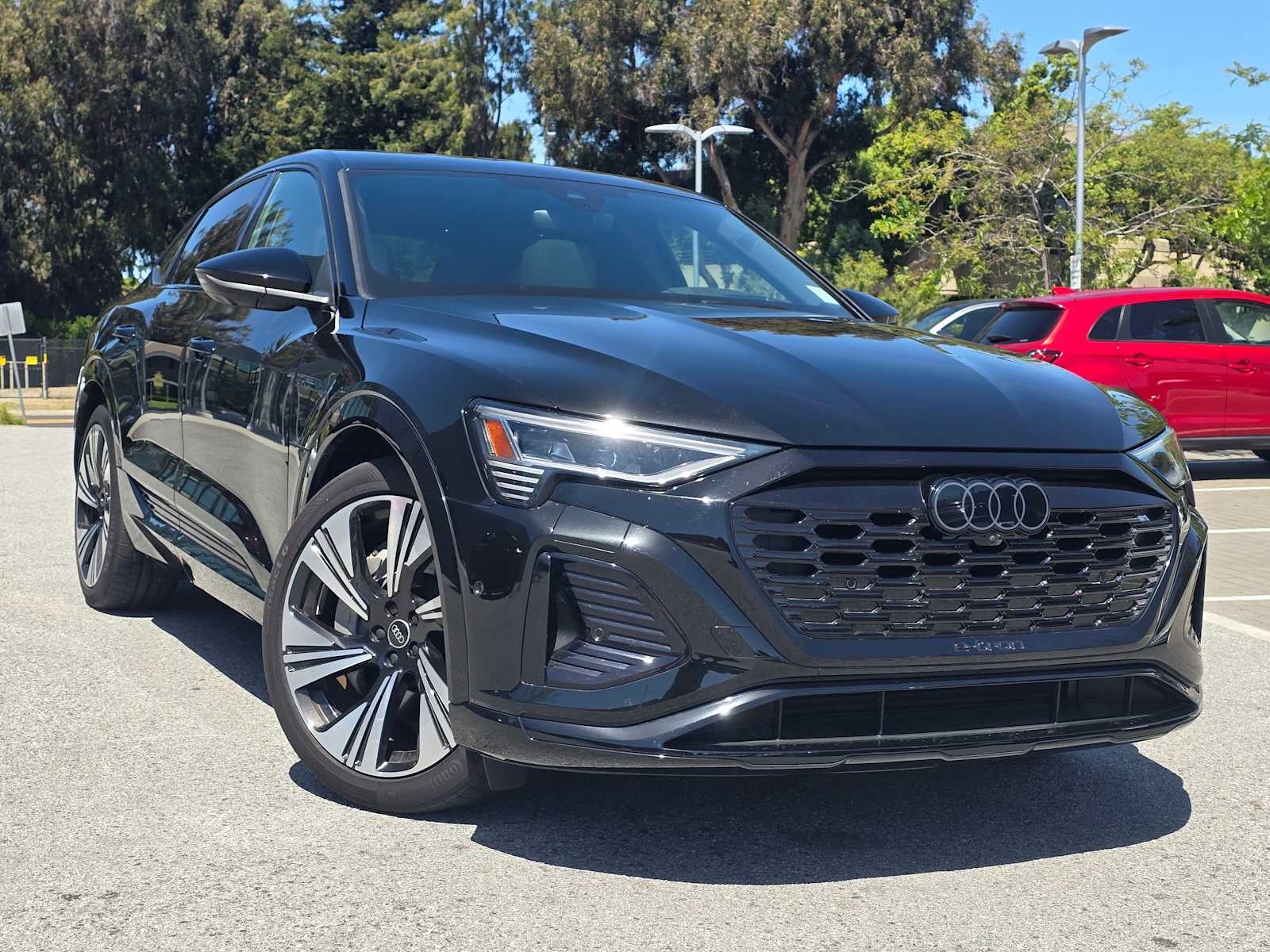 2024 Audi Q8 e-tron Sportback S line Prestige