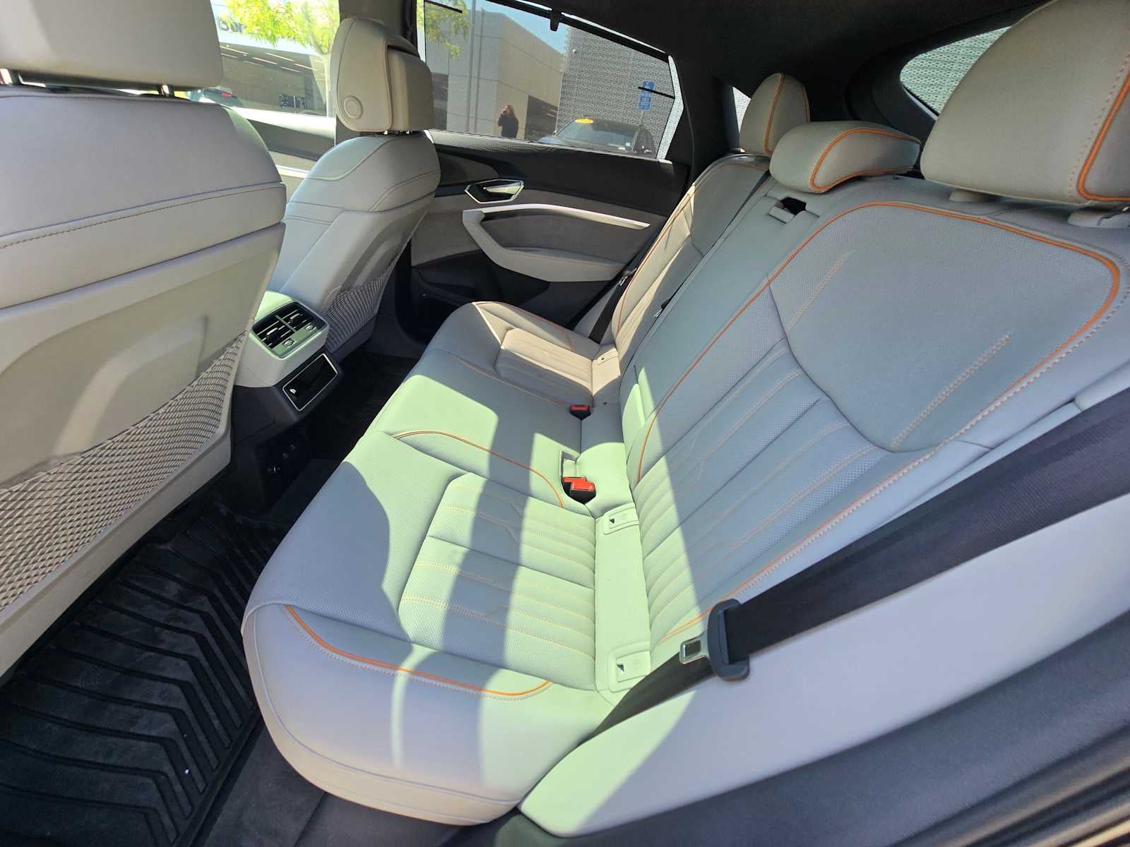 2024 Audi Q8 e-tron Sportback S line Prestige