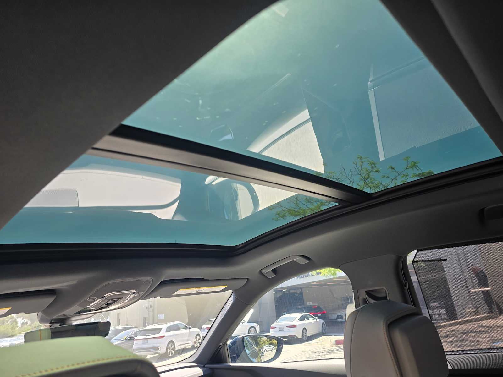 2024 Audi Q8 e-tron Sportback S line Prestige