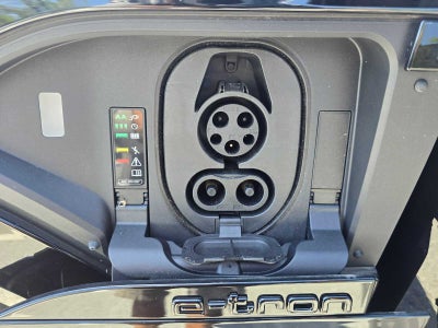 2024 Audi Q8 e-tron Sportback S line Prestige