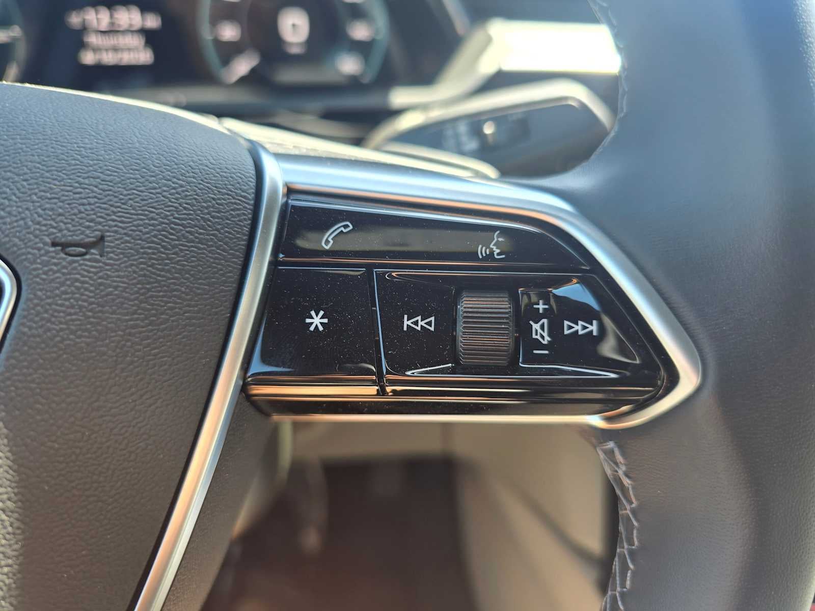 2024 Audi Q8 e-tron Sportback S line Prestige