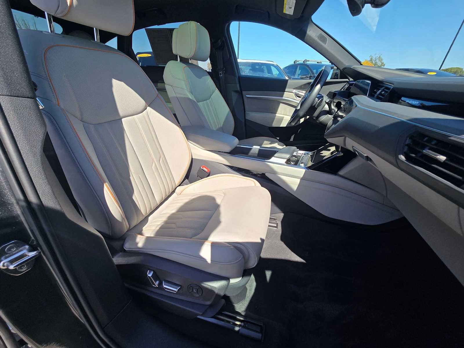 2024 Audi Q8 e-tron Sportback S line Prestige