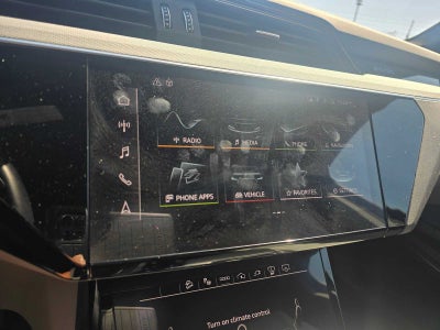 2024 Audi Q8 e-tron Sportback S line Prestige
