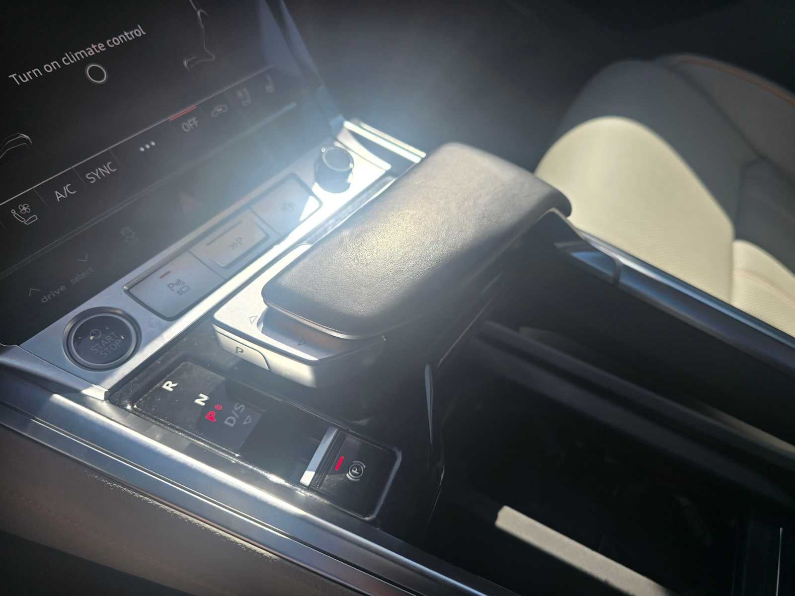 2024 Audi Q8 e-tron Sportback S line Prestige