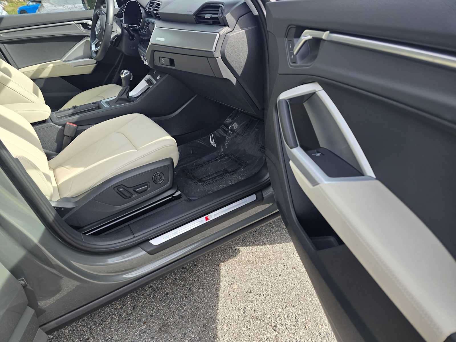 2024 Audi Q3 S line Premium