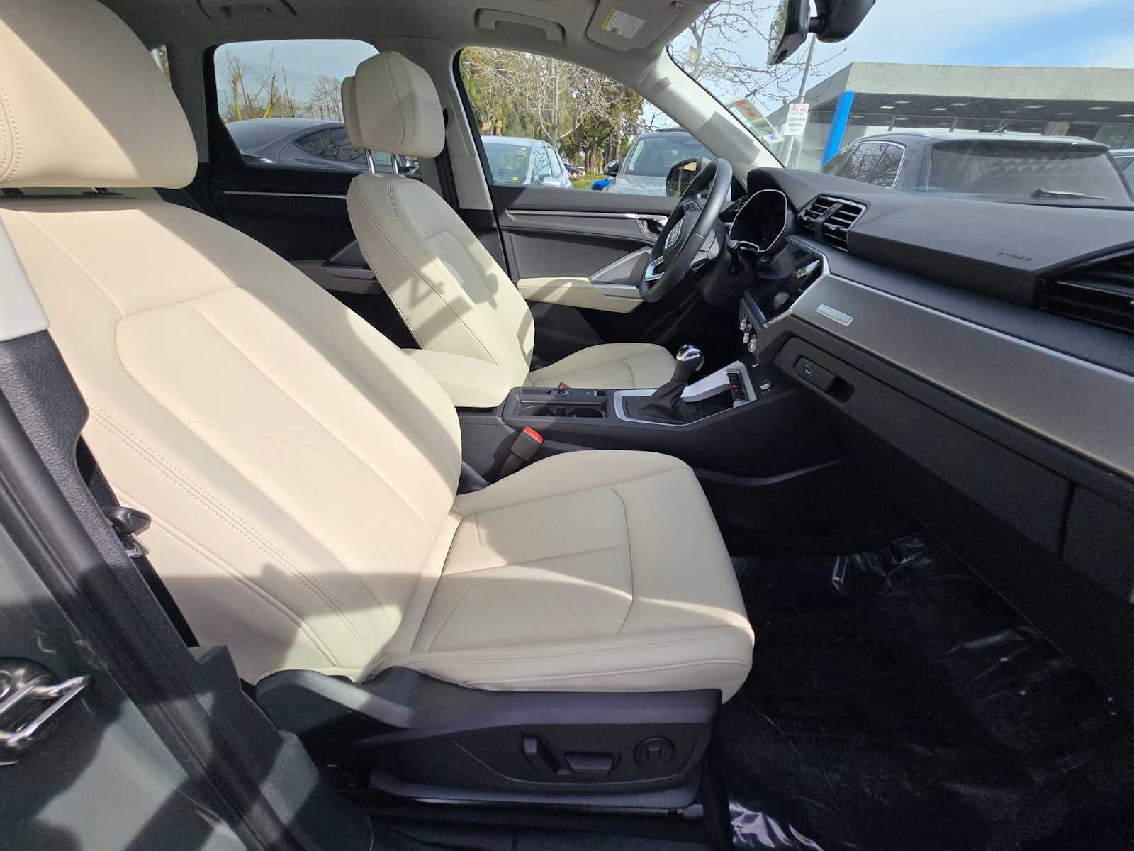 2024 Audi Q3 S line Premium