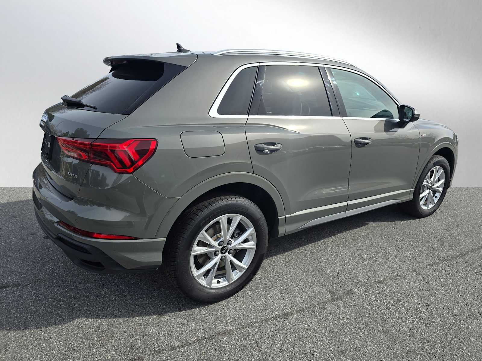 2024 Audi Q3 S line Premium