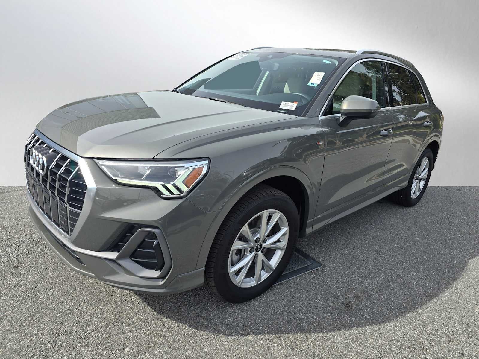 2024 Audi Q3 S line Premium