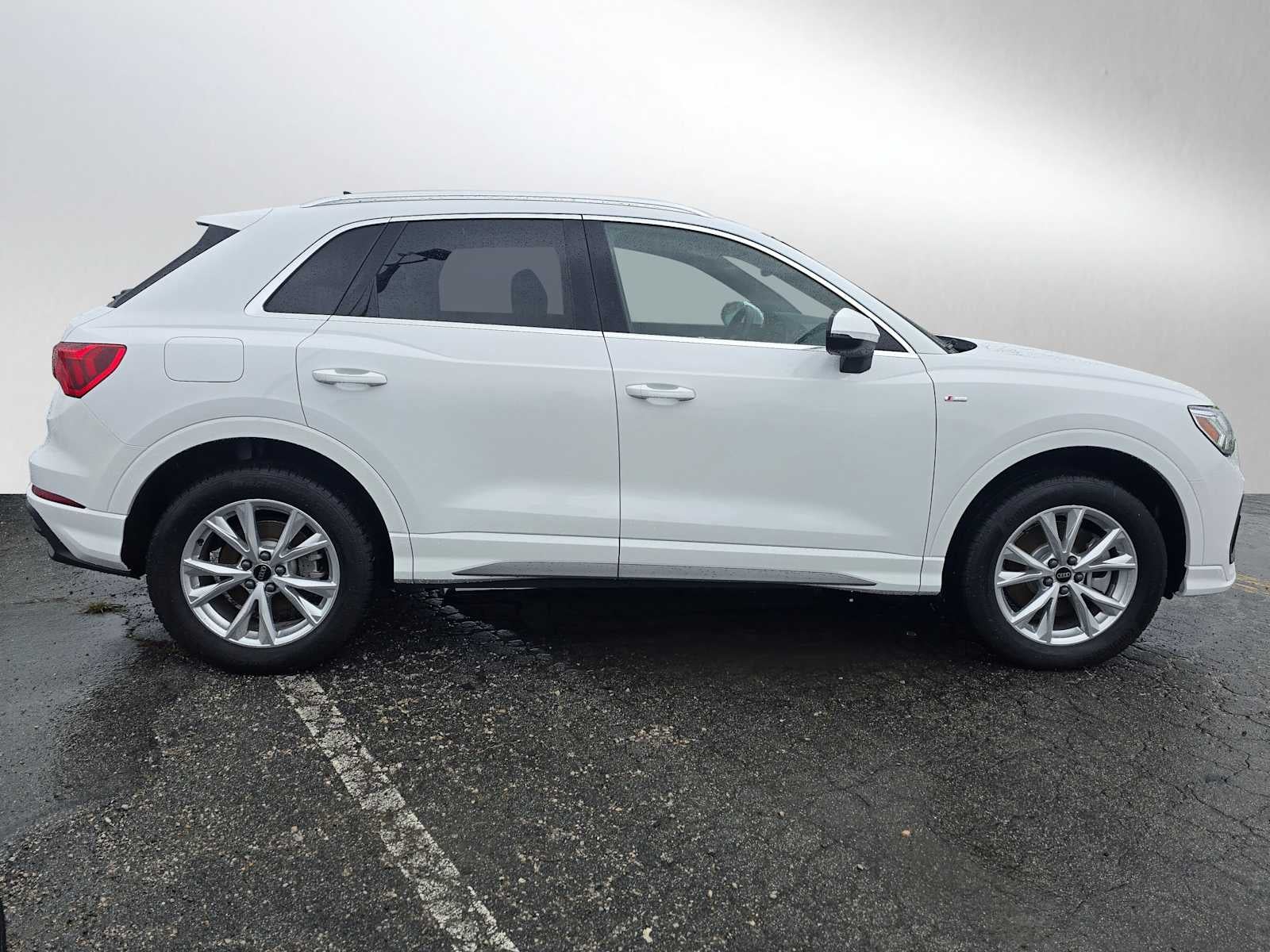 2024 Audi Q3 S line Premium