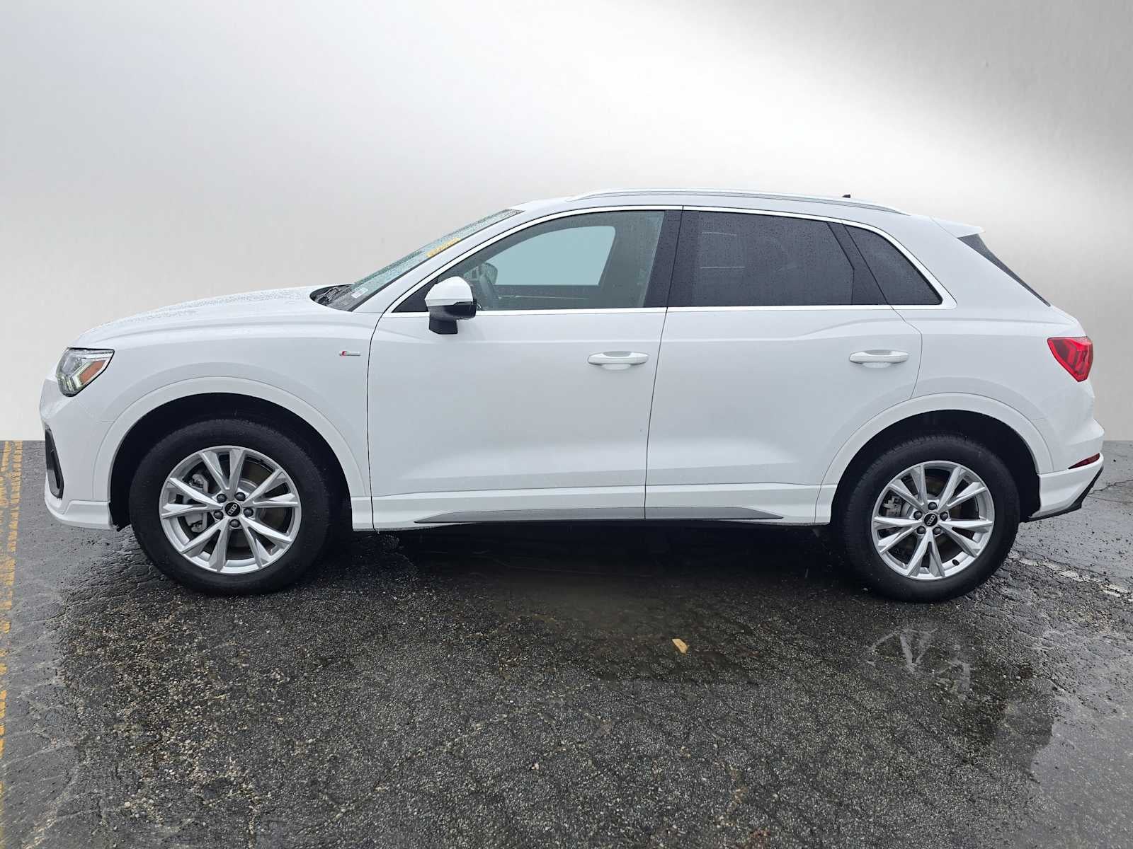 2024 Audi Q3 S line Premium
