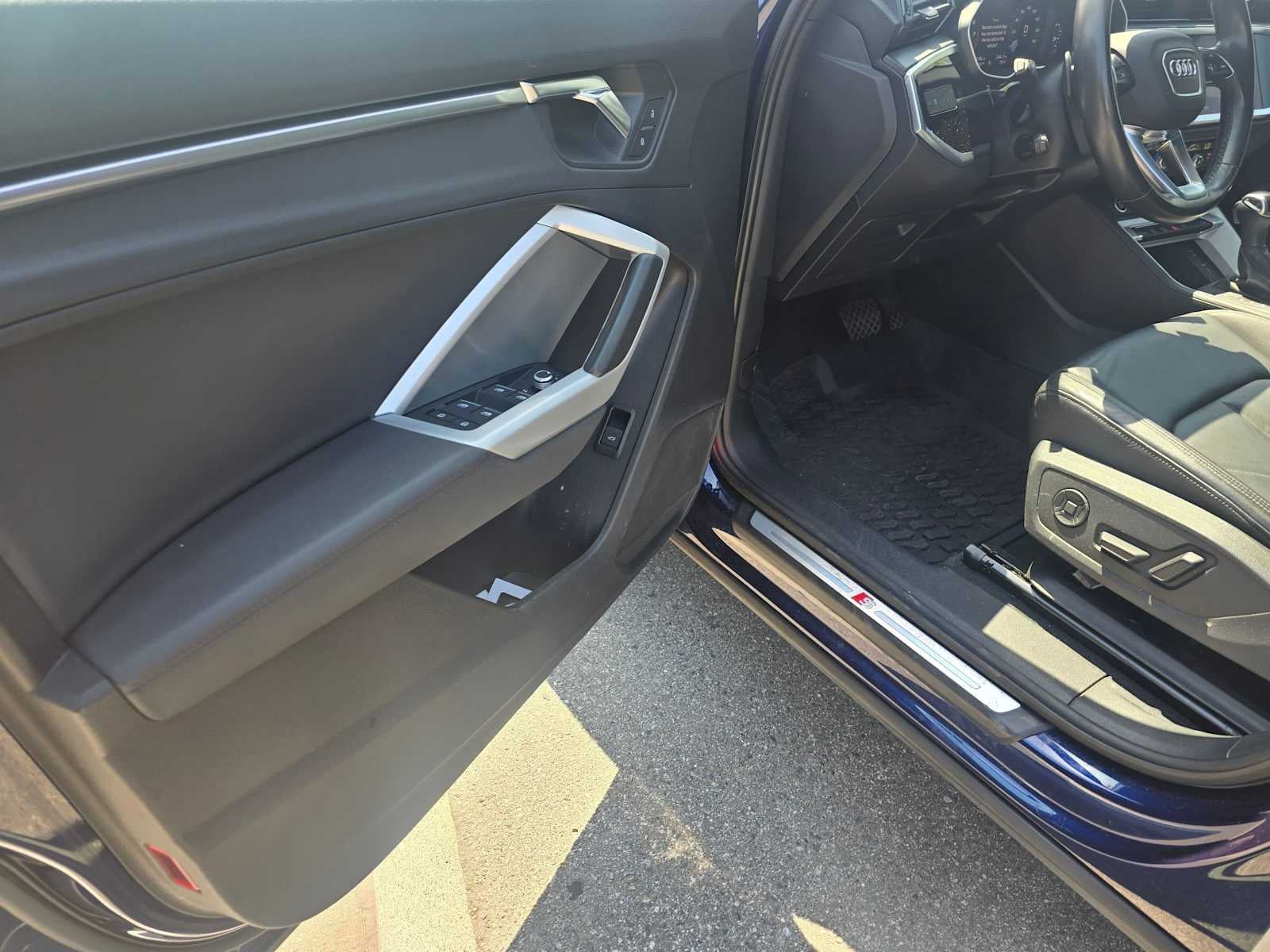 2021 Audi Q3 S line Premium
