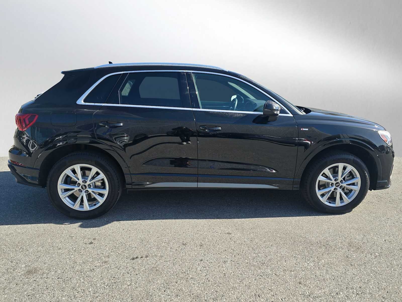 2024 Audi Q3 S line Premium