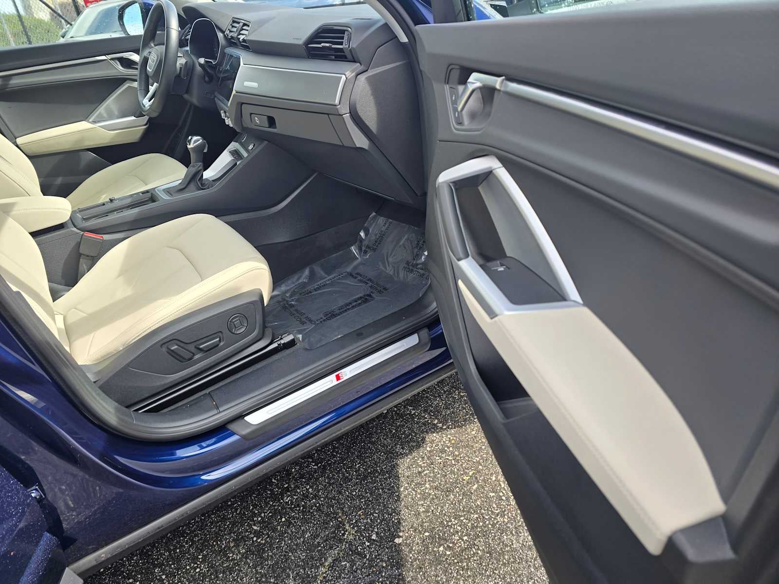 2024 Audi Q3 S line Premium