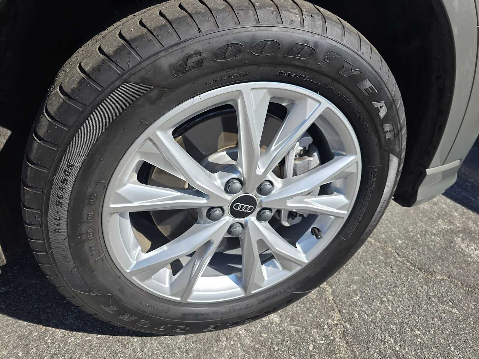 2024 Audi Q3 S line Premium