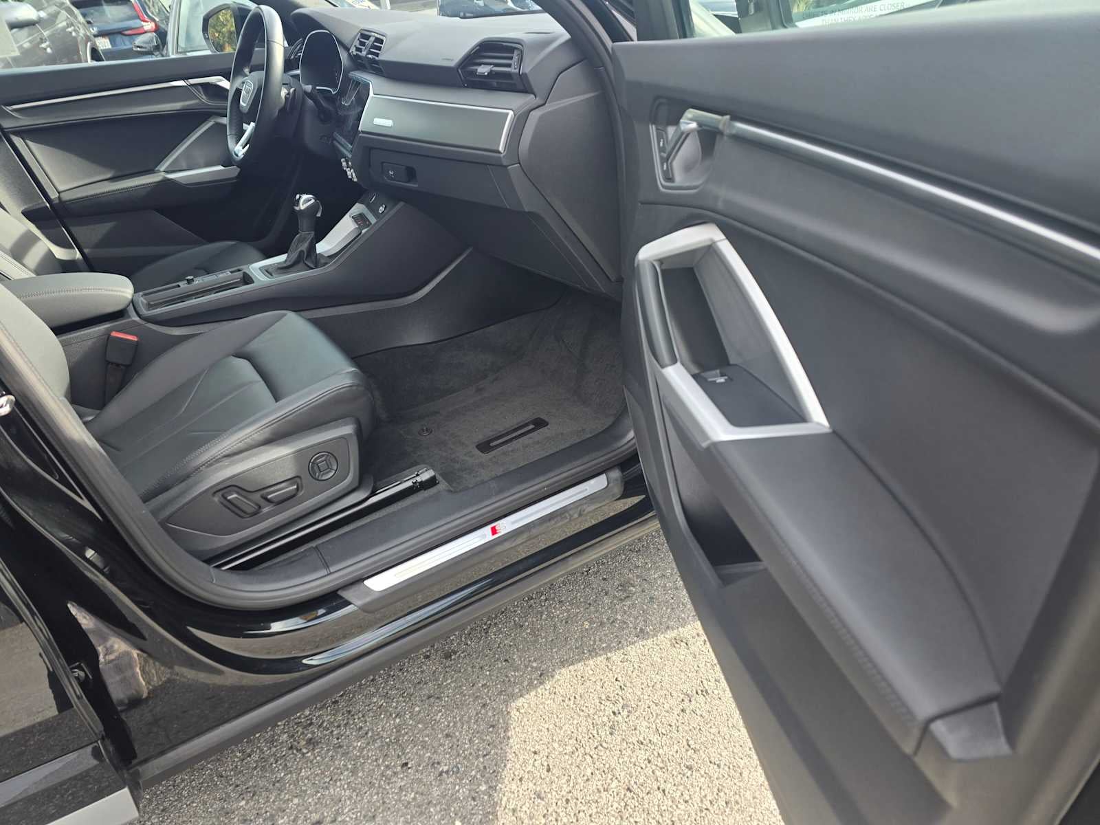 2024 Audi Q3 S line Premium