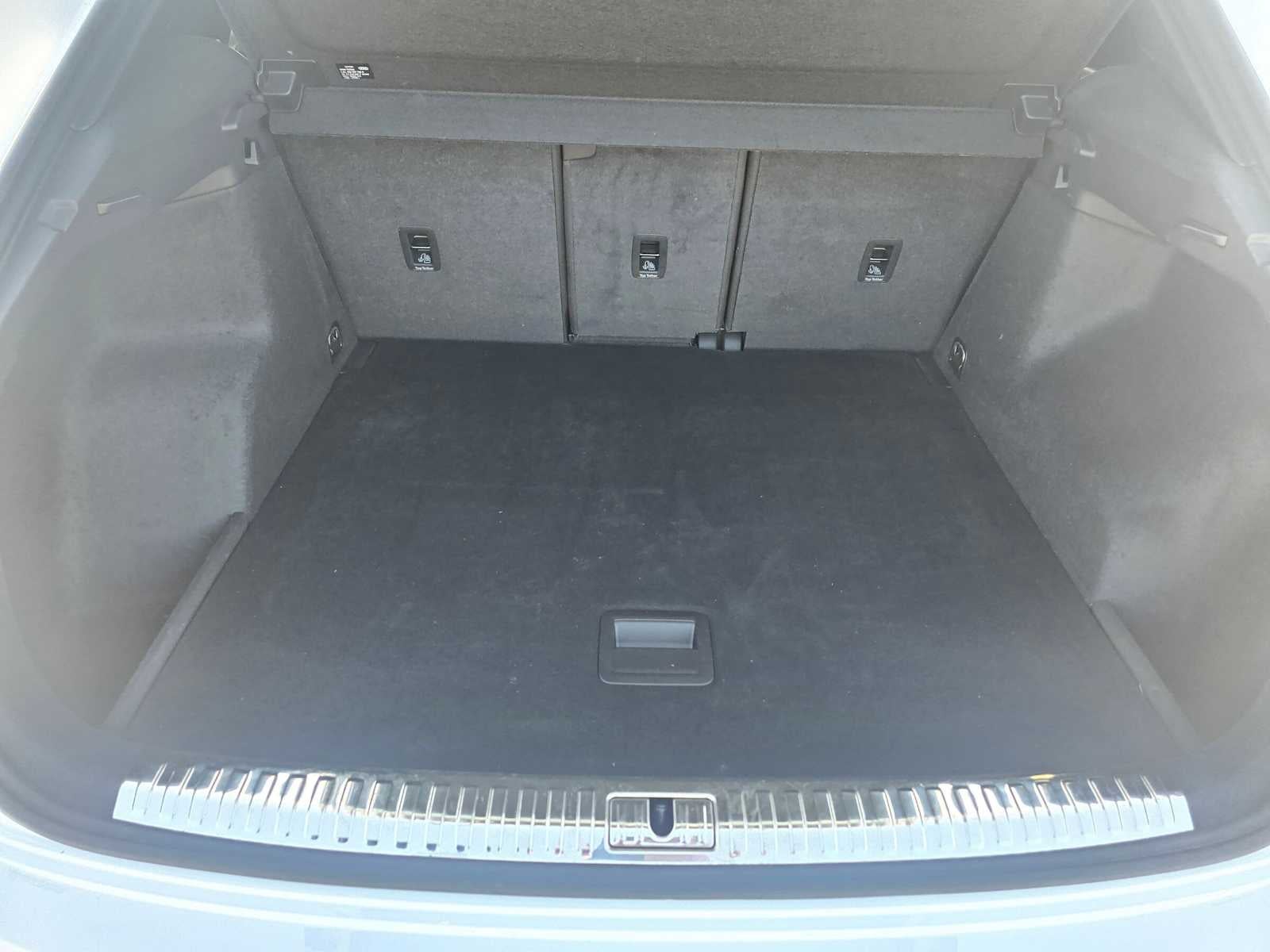 2024 Audi Q3 S line Premium