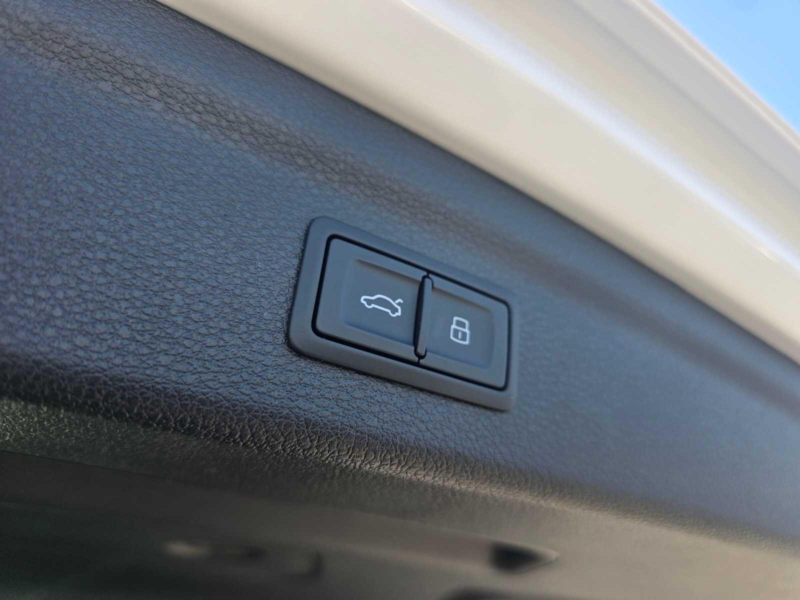 2024 Audi Q3 S line Premium