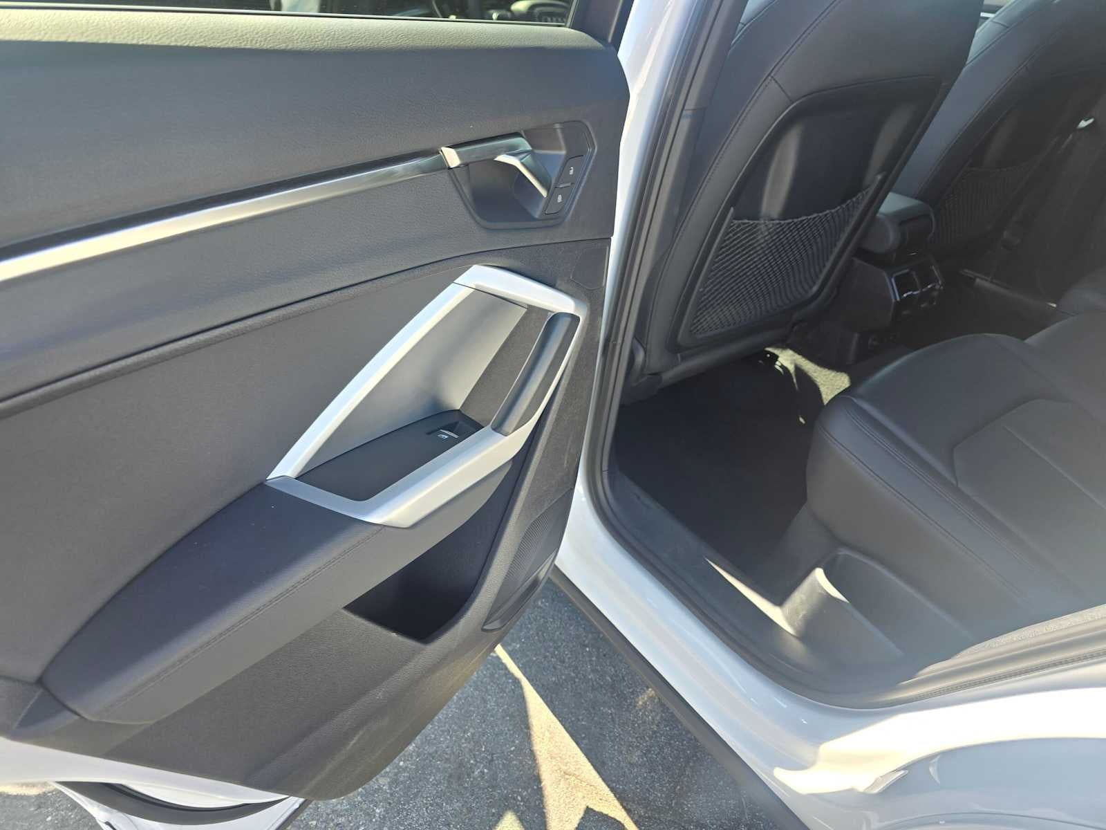 2024 Audi Q3 S line Premium