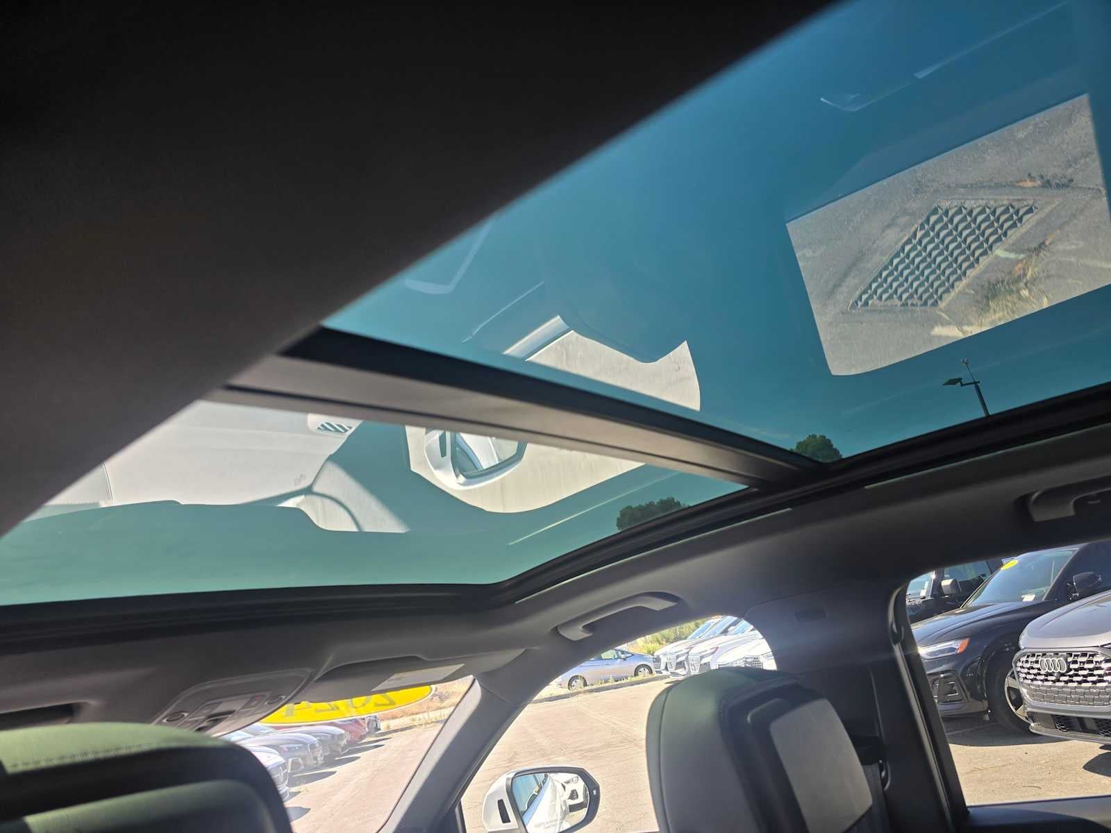 2024 Audi Q3 S line Premium