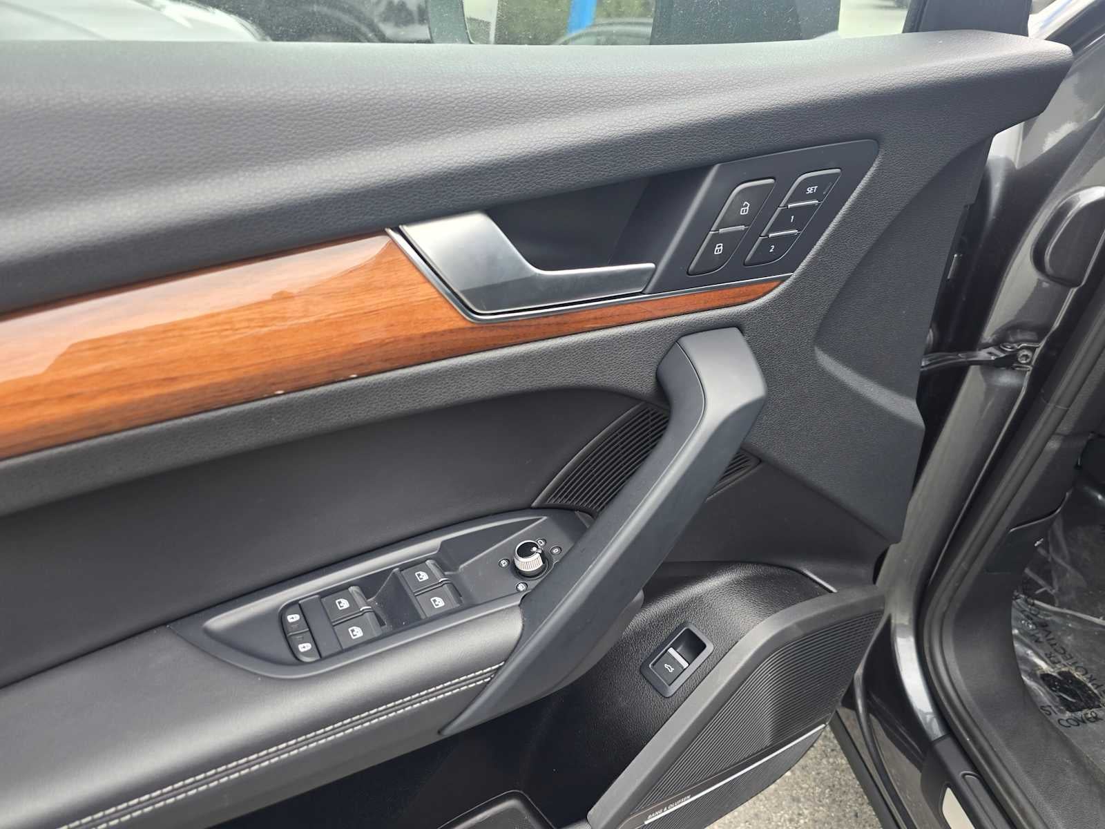 2023 Audi Q5 S line Premium Plus