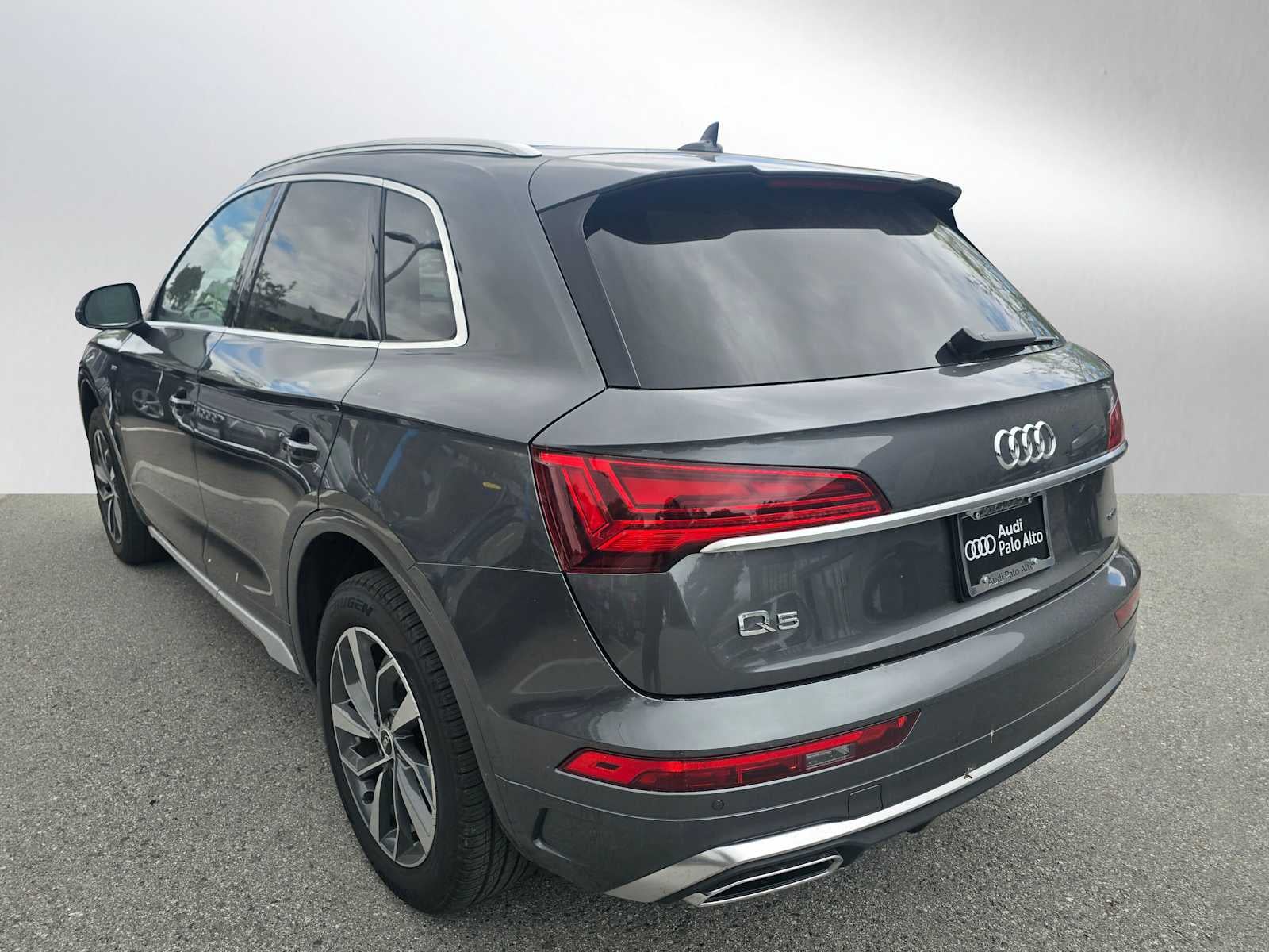 2023 Audi Q5 S line Premium Plus