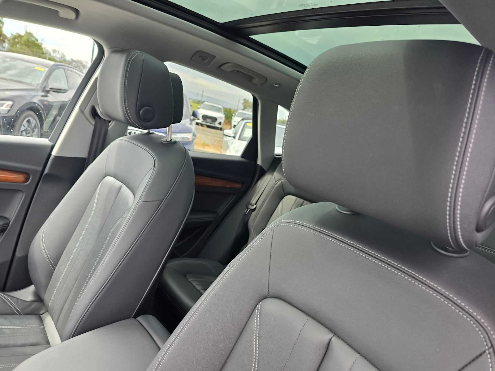 2023 Audi Q5 S line Premium Plus