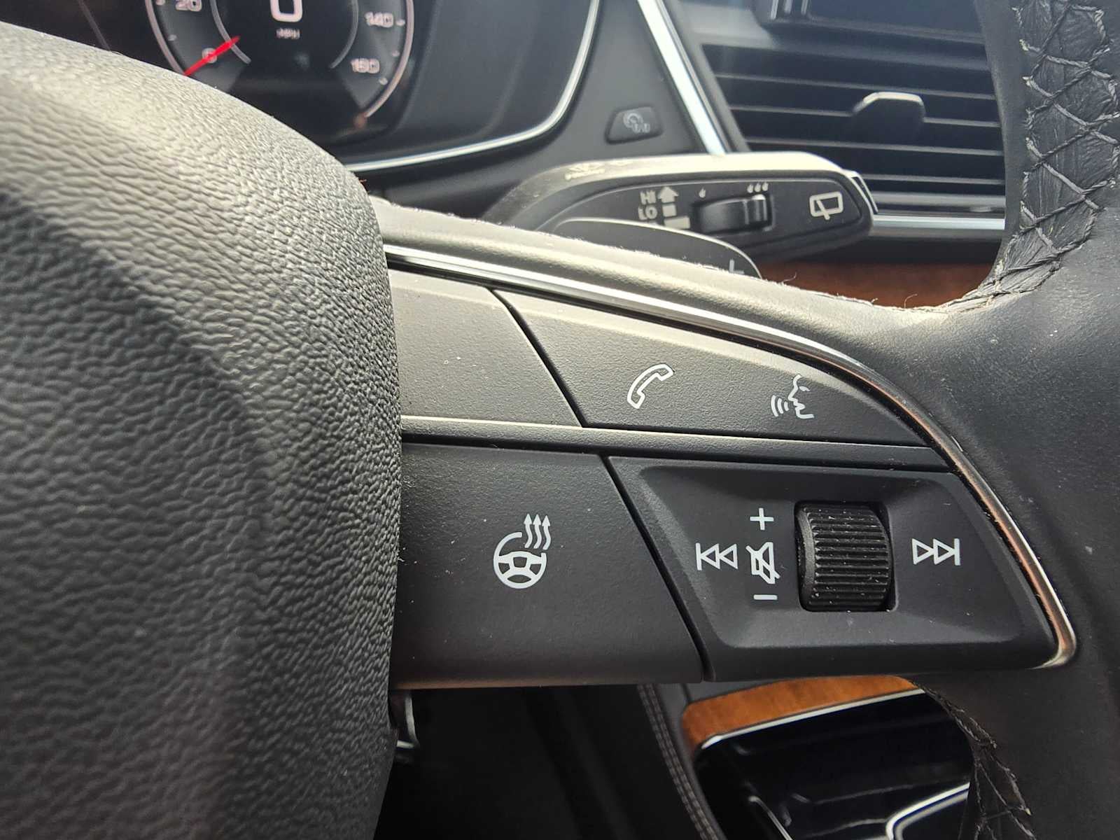 2023 Audi Q5 S line Premium Plus