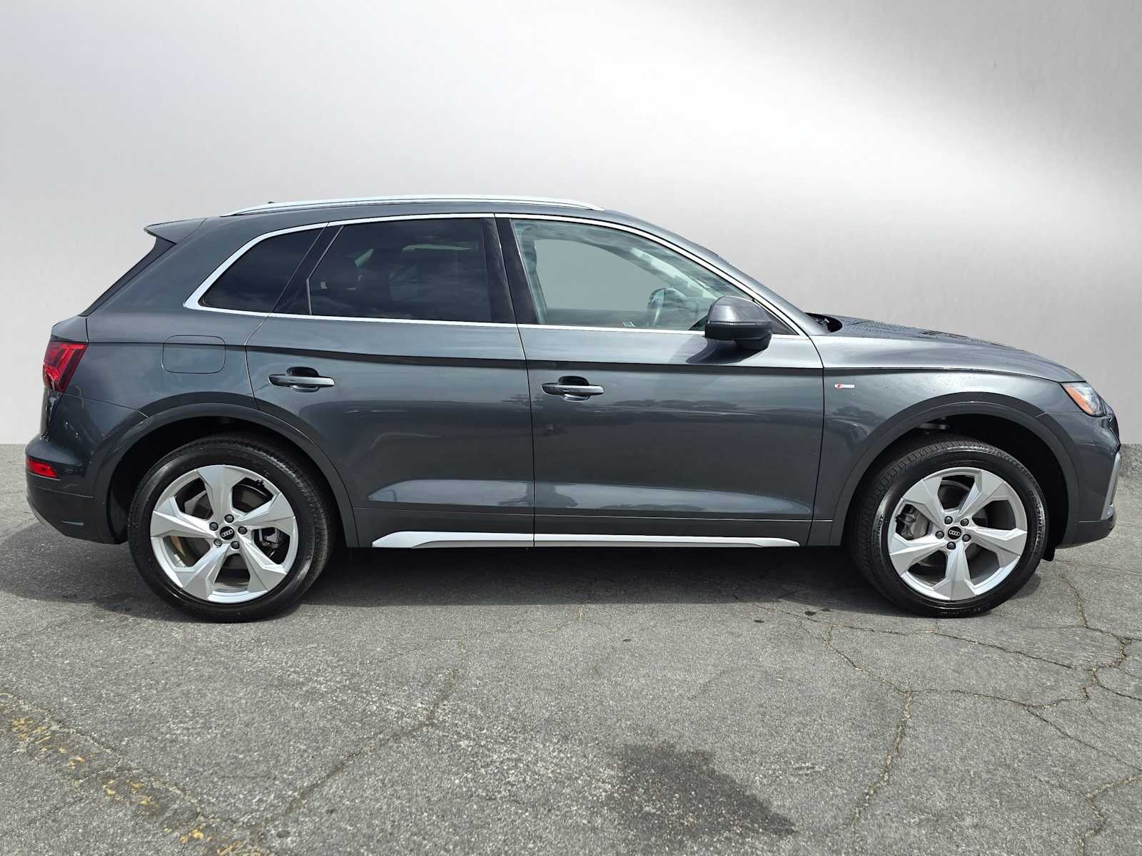 2023 Audi Q5 S line Premium Plus