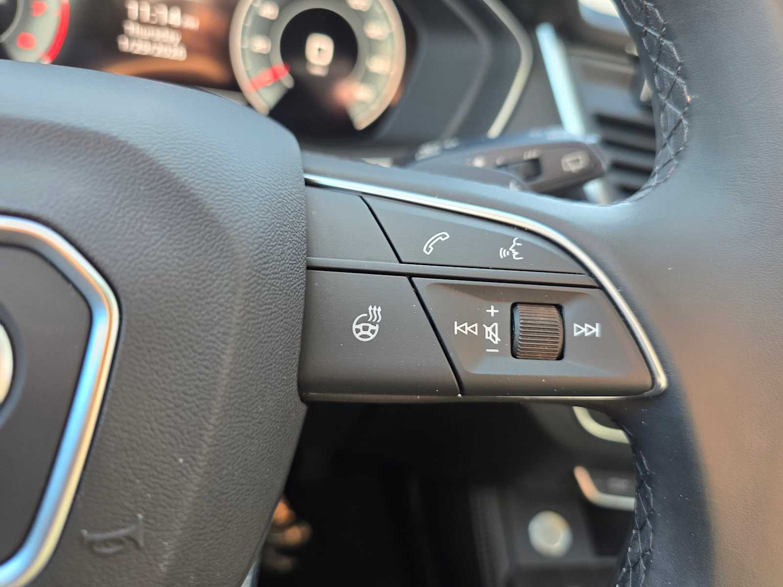 2024 Audi Q5 S line Premium Plus