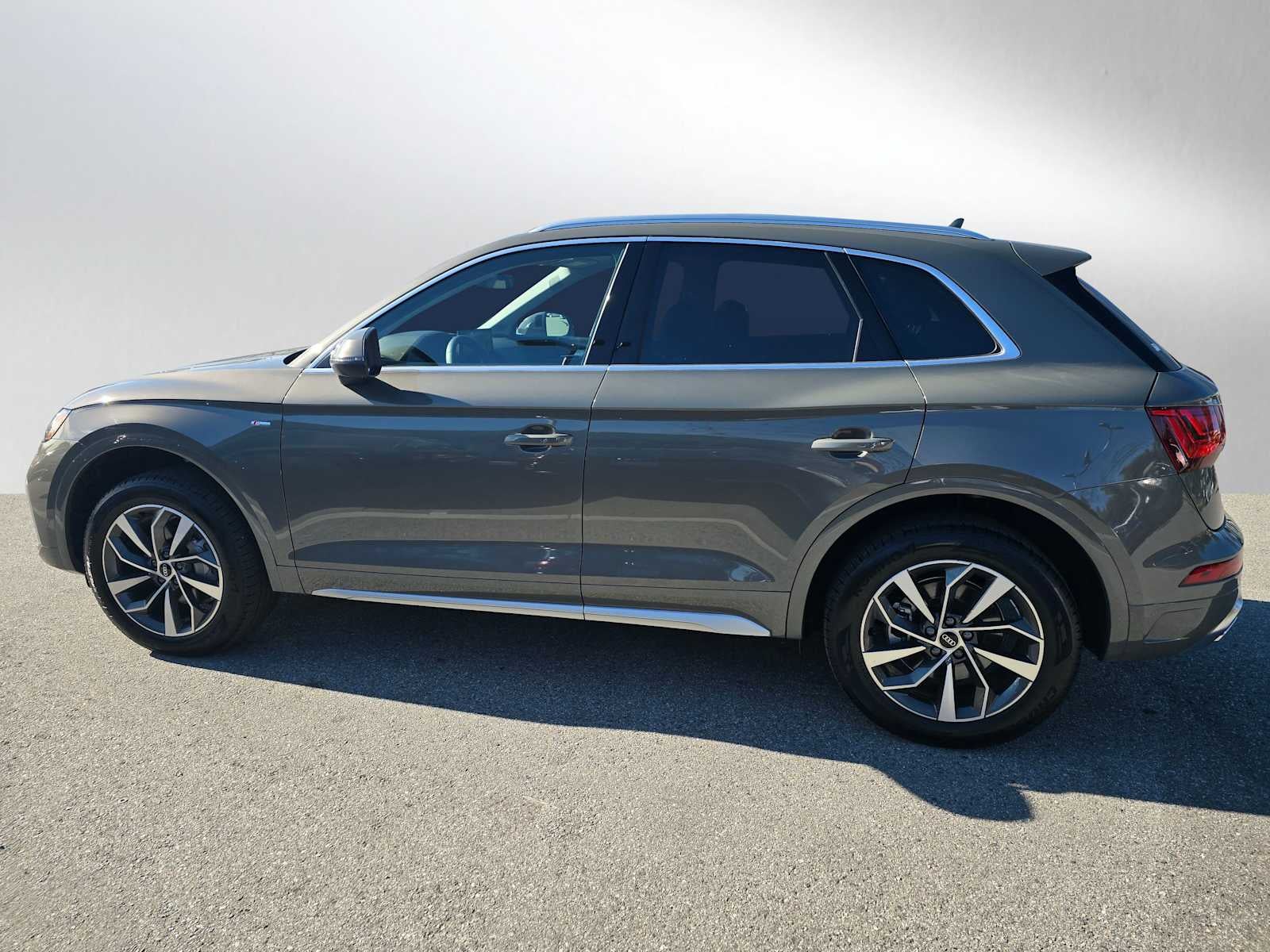 2024 Audi Q5 S line Premium Plus