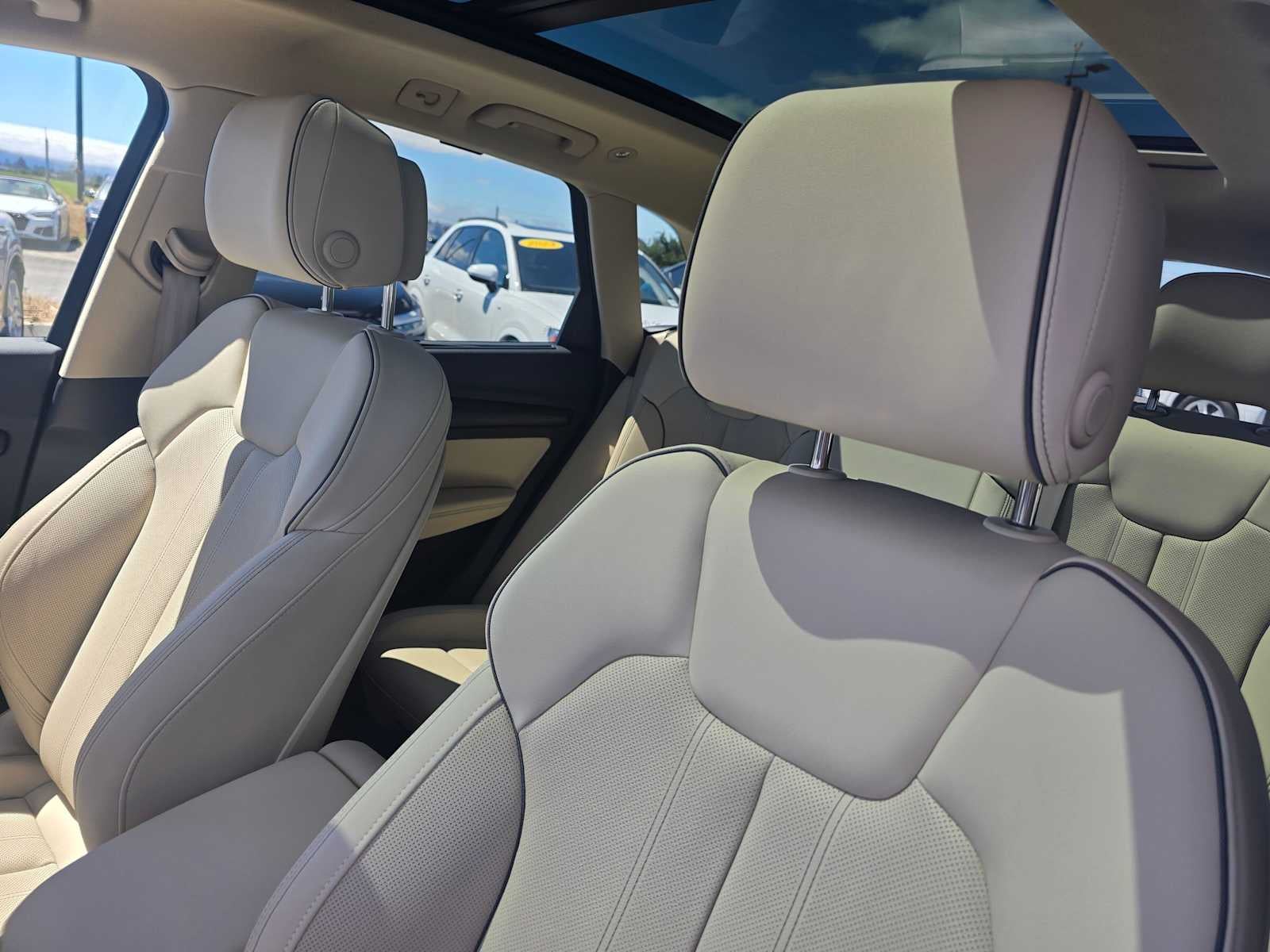 2023 Audi Q5 S line Premium Plus