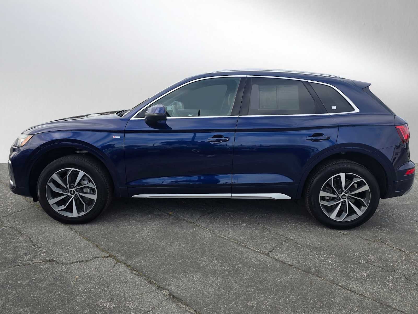 2024 Audi Q5 S line Premium Plus