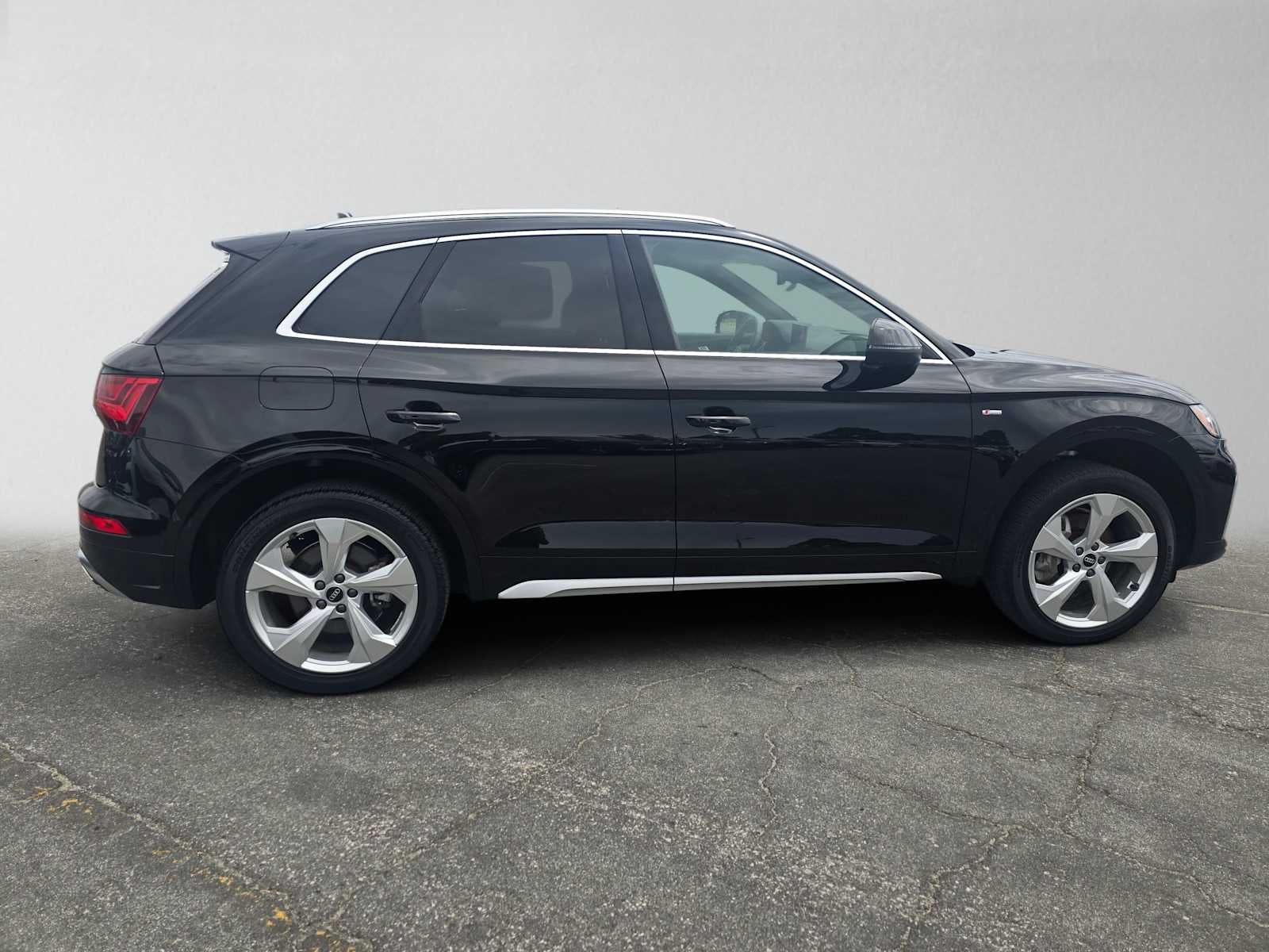 2023 Audi Q5 S line Premium Plus