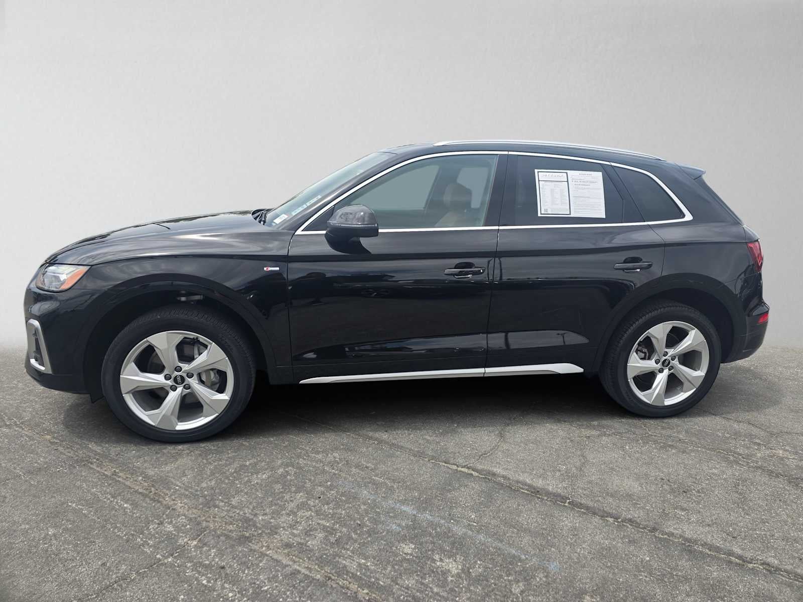 2023 Audi Q5 S line Premium Plus