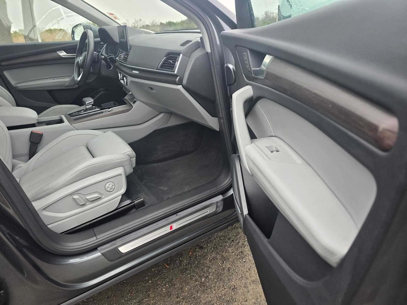 2023 Audi Q5 S line Premium Plus