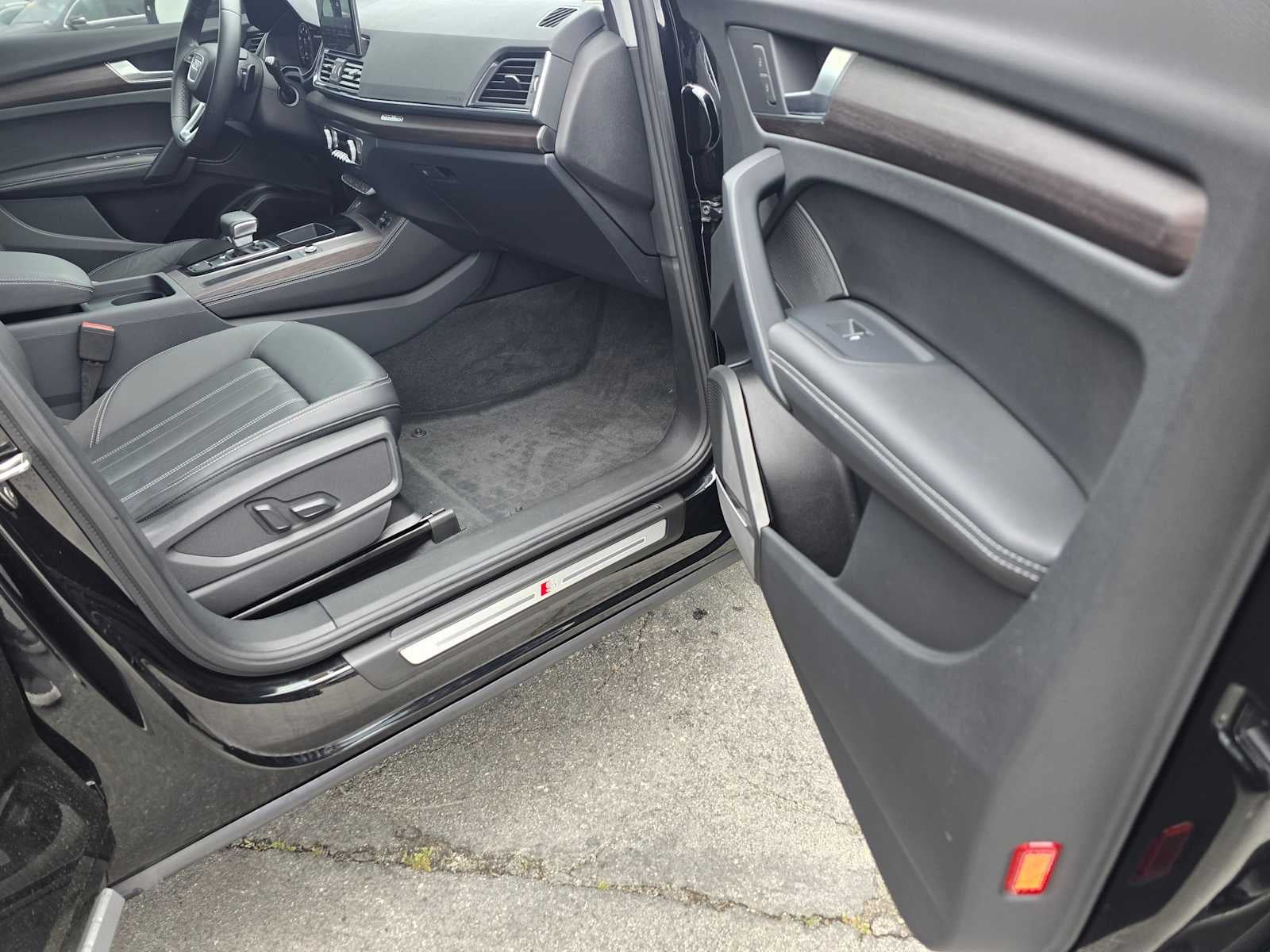 2023 Audi Q5 S line Premium Plus